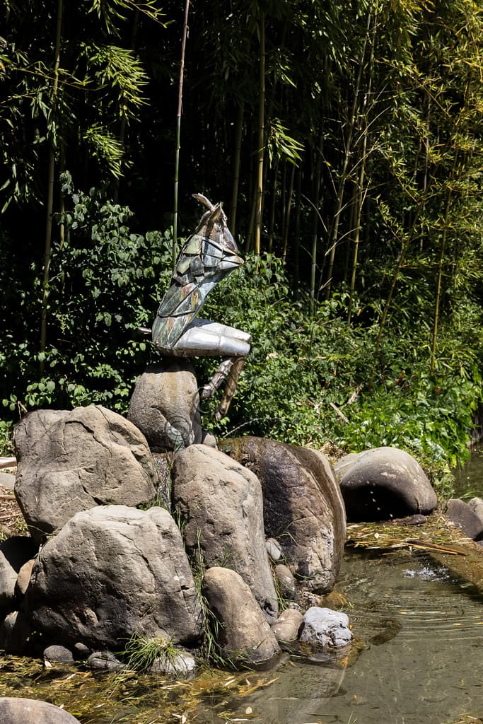 Scultura La Capretta di Pietro Consagra nel Parco di Pinocchio