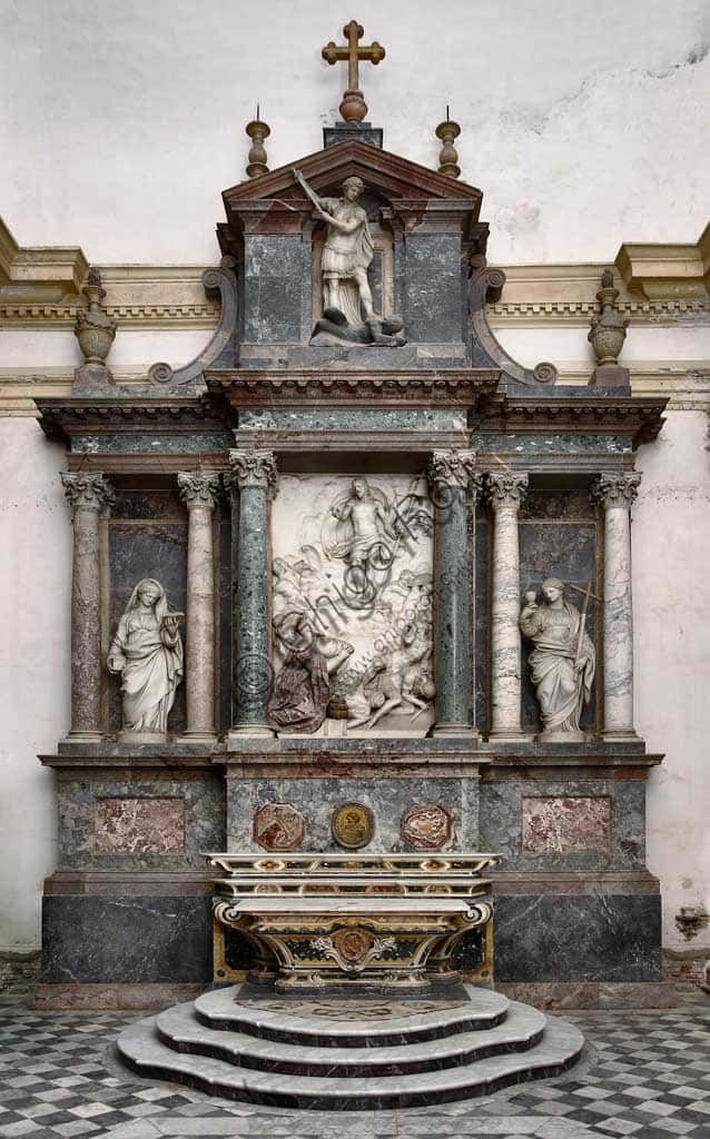 Mausoleum of St. Pius V: The Resurrection Altar in the Basilica of Santa Croce