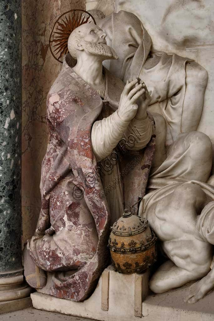 High-Relief of the Resurrection and Pius V Praying in Santa Croce Basilica