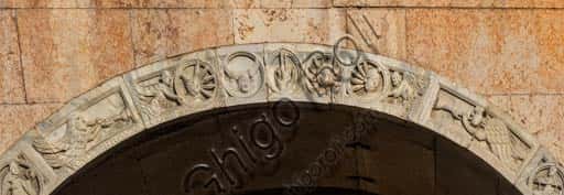 Archivolt of Piacenza Cathedral: Zodiacal Signs Bas-Relief