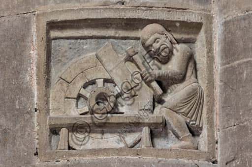 The Carters' Tile in Piacenza Cathedral: Art and Guild History