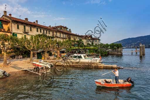 Isola dei Pescatori: View of the Village and Eastern Lakefront
