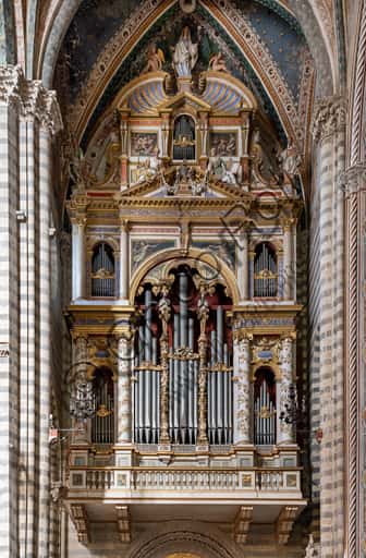 Organo del Duomo di Orvieto: Capolavoro nel Presbiterio della Cattedrale