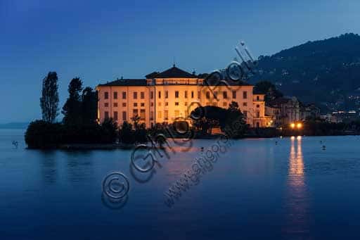 Borromeo Palace on Isola Bella: A Baroque Masterpiece on Lake Maggiore