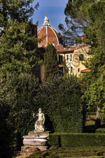 Sitting Jupiter Statue by Baccio Bandinelli in the Boboli Gardens