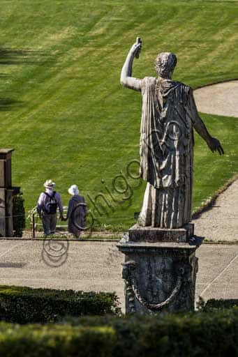 Roman Statue of Demeter in Boboli Gardens: Sculpture Guide