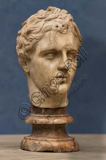 Roman Head of an Athlete from the Hadrianic Period - Marble Sculpture 1st Century A.D.