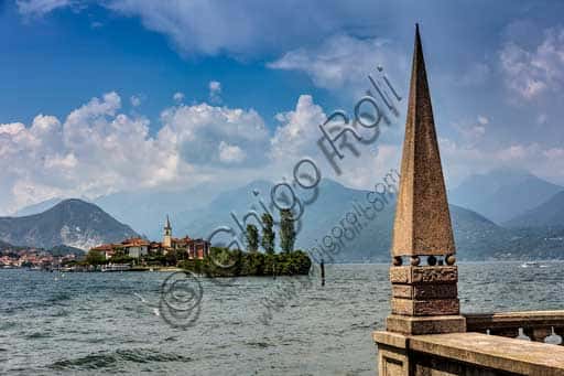 Isola dei Pescatori: Overview and View of Lake Maggiore