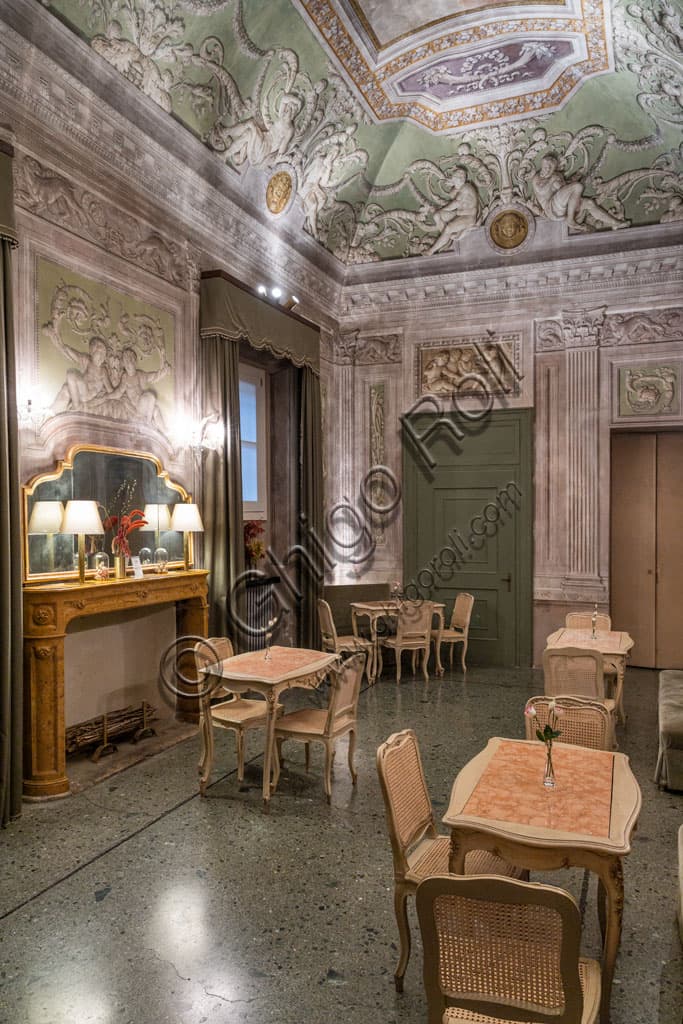 Francesco Tellaroli's frescoes in the Coffee Bar of Teatro Grande Brescia, decorative detail from 1787
