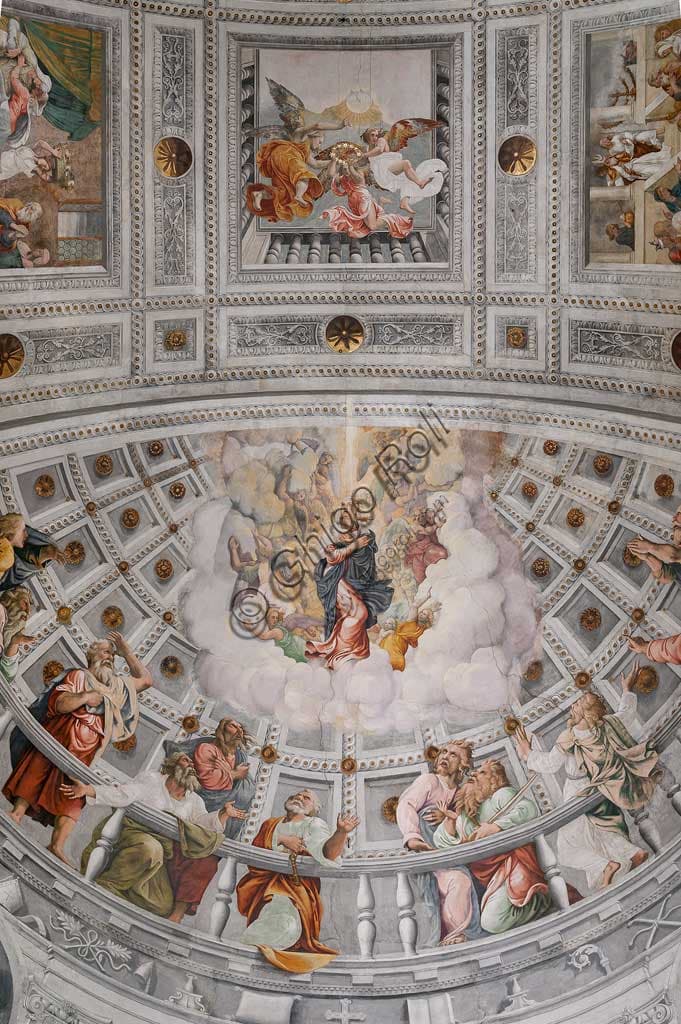 Apse fresco Verona Cathedral: Assumption of Mary by Francesco Torbido after Giulio Romano