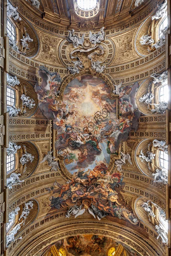 Fresco The Triumph in the Name of Jesus by Giovan Battista Gaulli (Baciccia) on the vault of the Church of Jesus in Rome, 1679