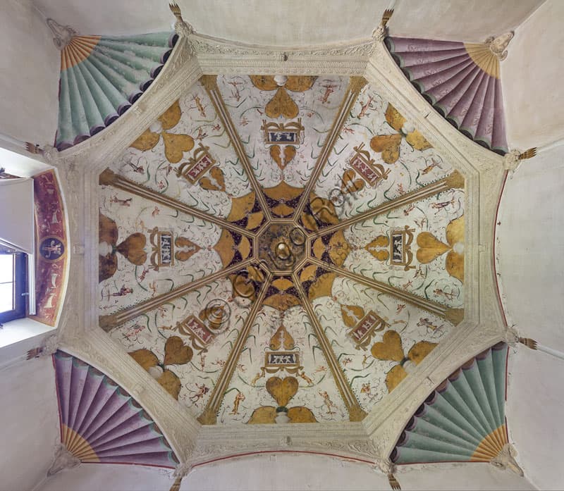 Detail of the vault frescoes in the Camerino delle Grottesche at Palazzo Te, Mantua, work by Giulio Romano.