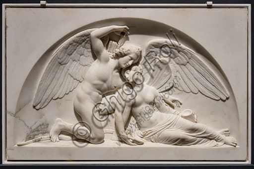 Marble sculpture Cupid and Psyche by Bertel Thorvaldsen, Neoclassical detail