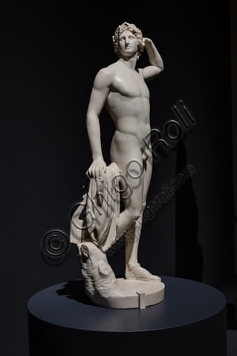 Marble statue of Apollo crowning himself, by Antonio Canova 1781-82
