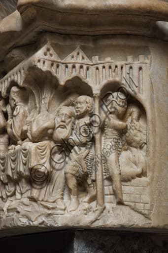 Arca reliquie San Giovanni Battista Genova, particolare scultura decollazione Battista XIII secolo