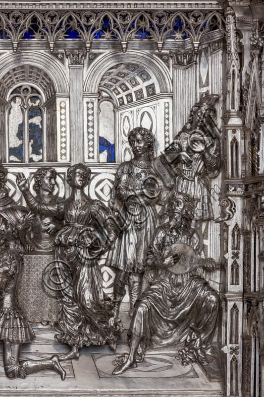 Dettaglio della formella in argento raffigurante il Banchetto di Erode e la danza di Salomè, Museo dell'Opera del Duomo, Firenze