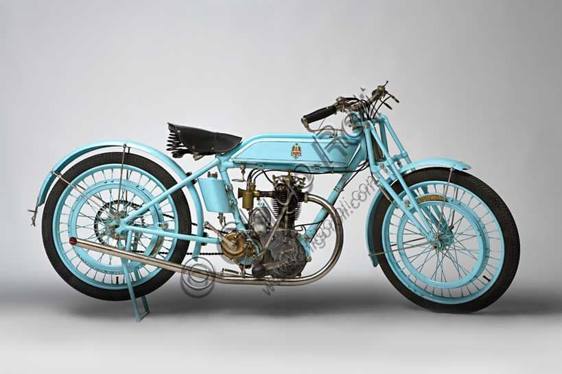 Bianchi P 175 classic Italian motorcycle from 1927, restored, single-cylinder 170.8 cc