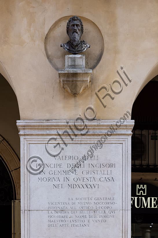 Marble bust and epigraph dedicated to Renaissance goldsmith Valerio Belli in Vicenza