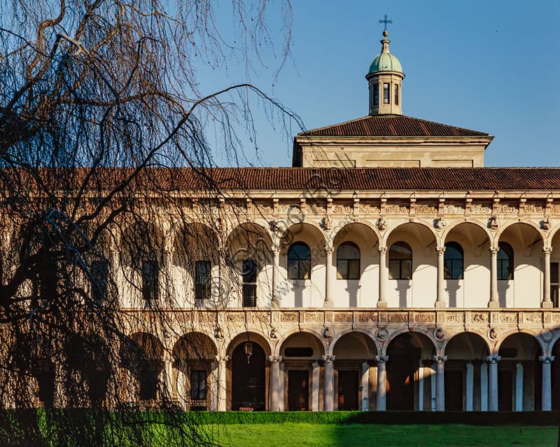 Veduta del cortile maggiore rinascimentale della Ca' Granda (Ospedale Maggiore) a Milano, progettato da Filarete