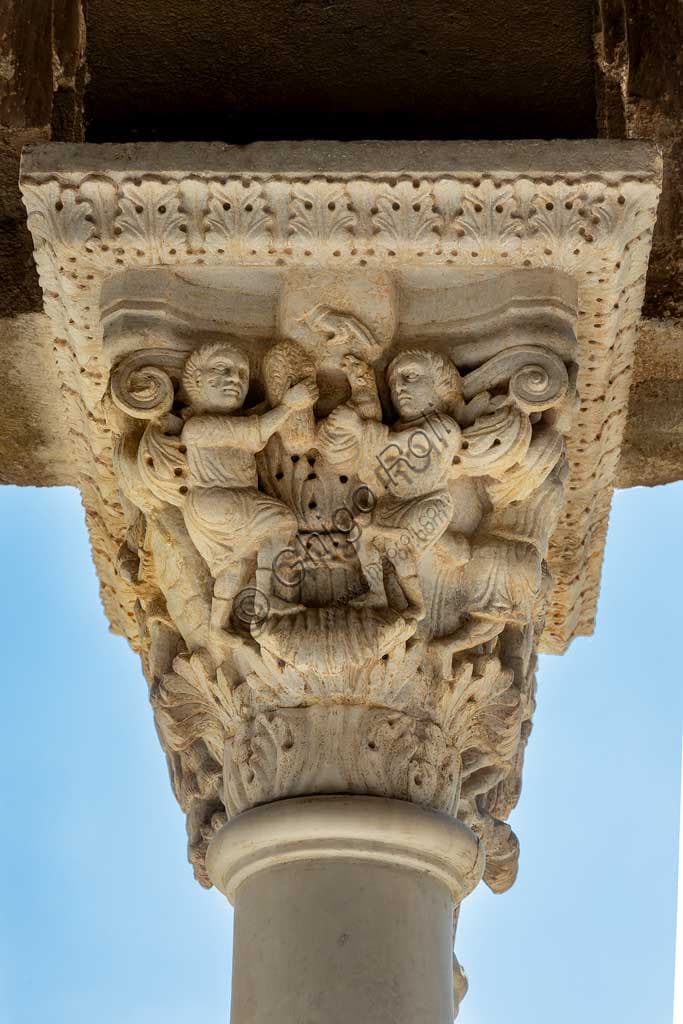 Scultura capitello Caino Abele offerte Duomo Monreale chiostro benedettino XII secolo
