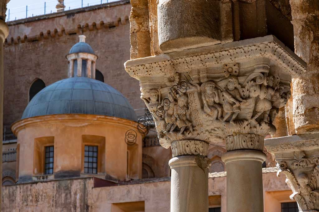 Capitello romanico di Adamo ed Eva cacciati dal Paradiso, Duomo di Monreale, Sicilia