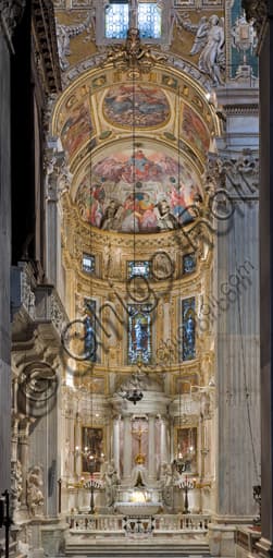 Veduta interna della Cappella Lercari (Santissimo Sacramento) nel Duomo di Genova, abside settentrionale