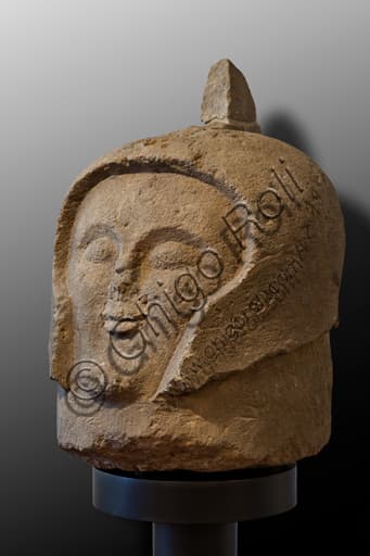 Cippo funerario etrusco a forma di testa di guerriero, Museo Claudio Faina, Orvieto