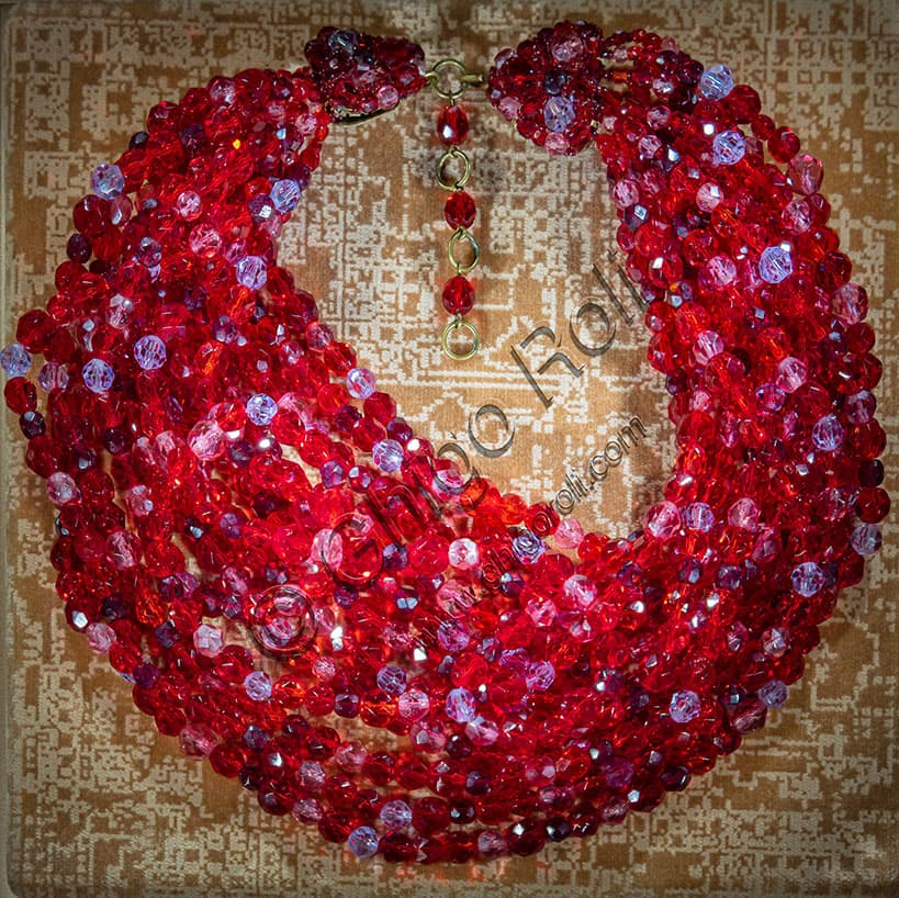 Collana multi filo di Emilio Pucci con grani cristallo rosso, anni '60, Museo del Gioiello Vicenza