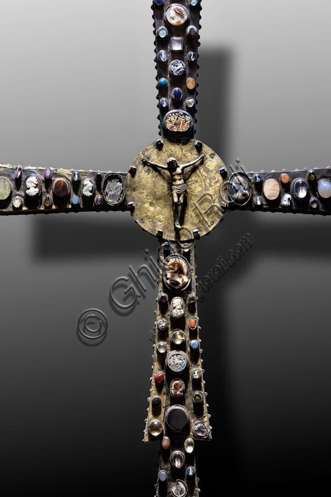 The Cross of Desiderius, masterpiece of Lombard goldsmiths from the 8th century, Santa Giulia Museum Brescia