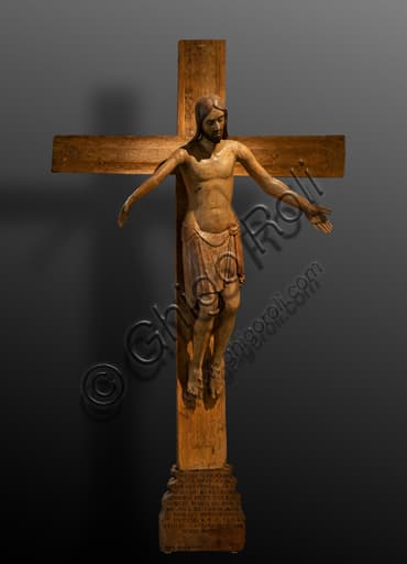 Wooden Crucifix 1236, medieval polychrome wood sculpture, National Gallery of Umbria Perugia Italy