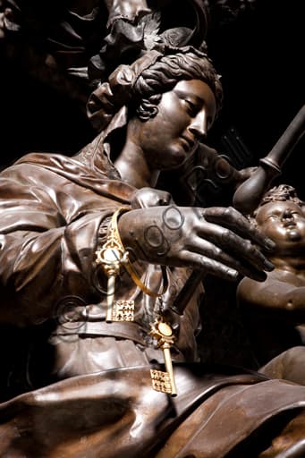 Sculpture detail of the Madonna as Queen of Genoa statue by Giovanni Battista Bianco, Genoa Cathedral