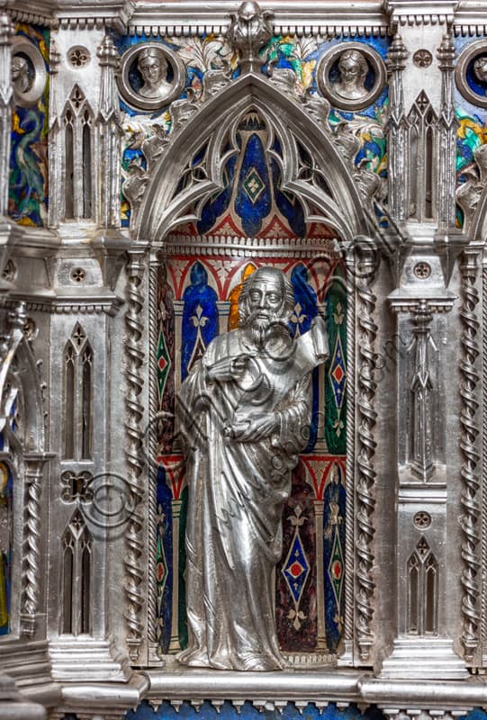 Dettaglio della statuetta di un santo o profeta nell'Altare d'argento del Tesoro di San Giovanni, Museo dell'Opera del Duomo di Firenze