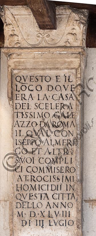 Detailed photography of the 1548 Galeazzo da Roma epigraph located under the arcades of Corso Palladio in Vicenza