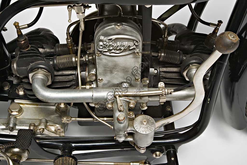 Fongri Sport Lusso 575 classic 1929 vintage motorcycle in restored condition, detail of Anzani engine and external flywheel