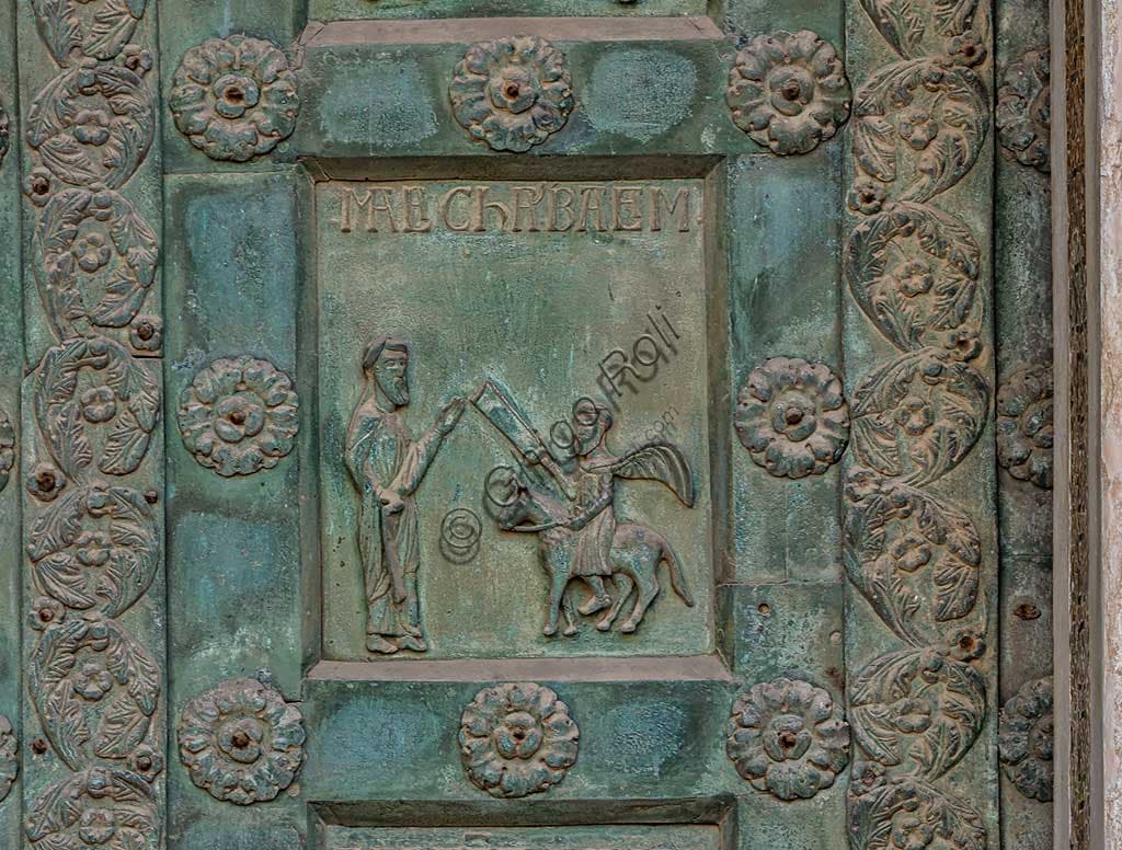 Dettaglio formella bronzea della Porta di Bonanno Pisano con due profeti, Duomo di Monreale, Sicilia