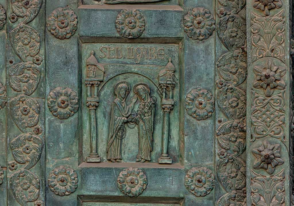 Formella bronzea della Visitazione, Porta di Bonanno Pisano, Duomo di Monreale, Sicilia