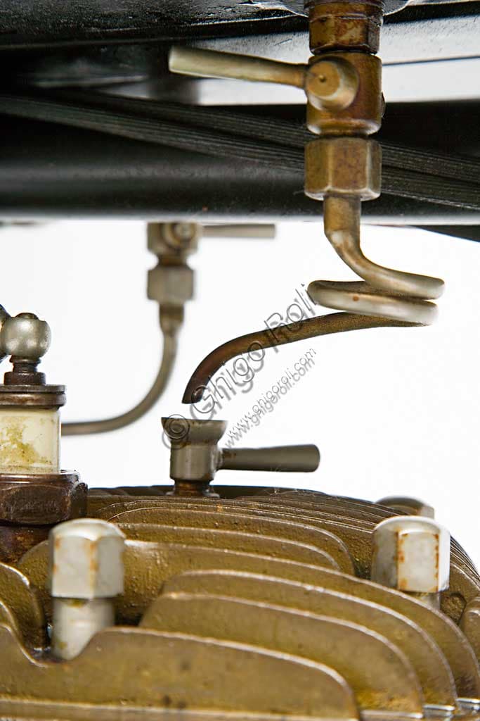 Frera SK 350 Sport from 1925, restored Italian vintage classic bike with gas lighting system