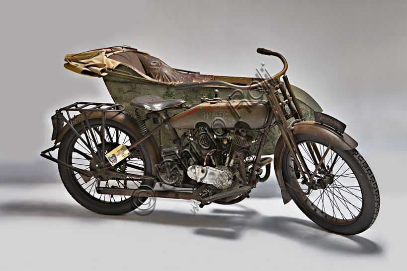 Harley-Davidson T-Side 1917, moto d'epoca con sidecar, bicilindrico a V, perfettamente conservata