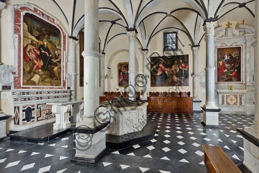 Interno del Battistero di San Giovanni il Vecchio nella Cattedrale di San Lorenzo, Genova, Liguria, Italia