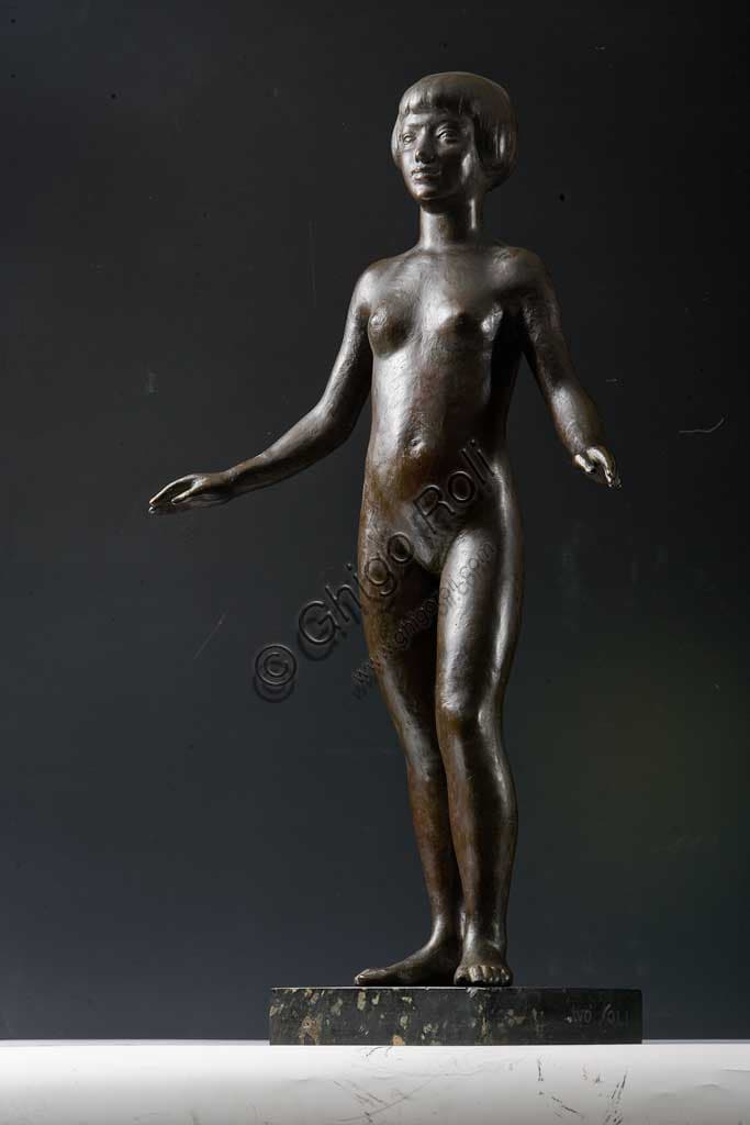 Scultura in bronzo Nudo di Ragazza di Ivo Soli, artista italiano del 900, Collezione Assicoop Unipol
