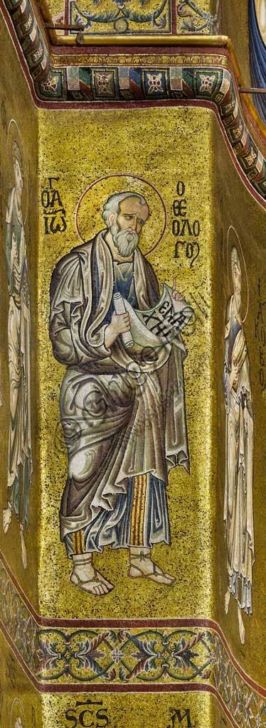 Dettaglio mosaico bizantino con figura di santo o teologo, abside del Duomo di Monreale, Palermo