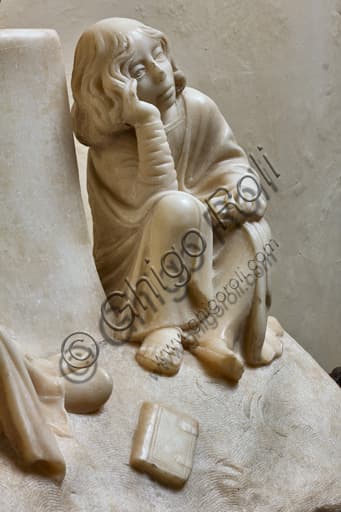 Particolare del Crocifisso processionale in marmo bianco, Battistero del Duomo di Genova, scultura gotica