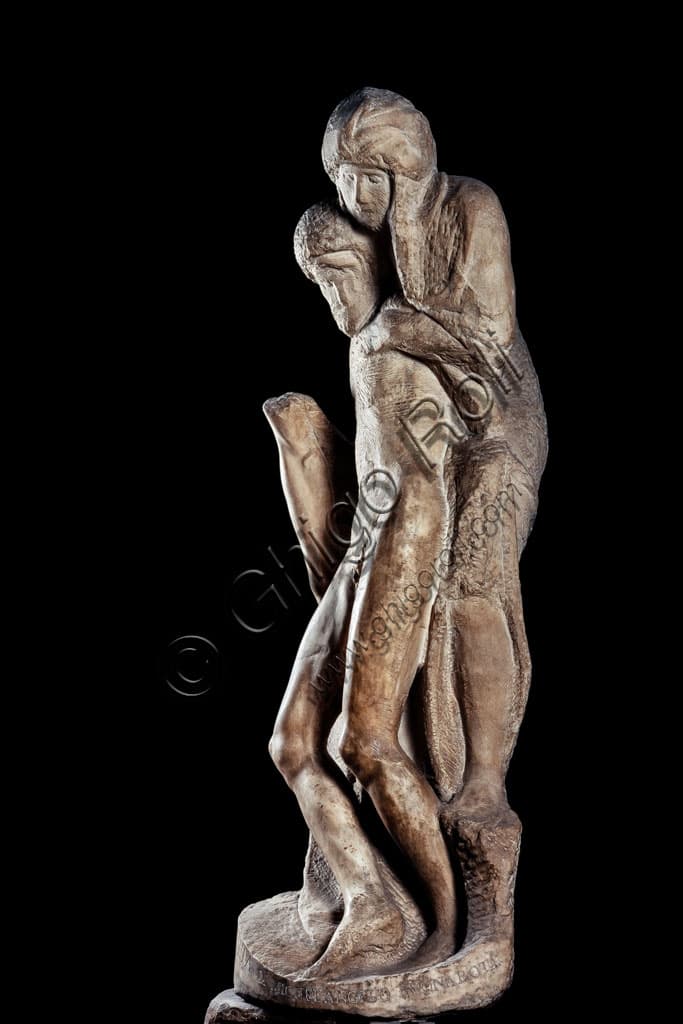 Pietà Rondanini, scultura in marmo di Michelangelo Buonarroti al Castello Sforzesco di Milano