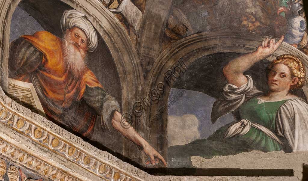Fresco by Pordenone in Cortemaggiore: lunette with Sybil and Prophet, Chapel of the Conception, 1529