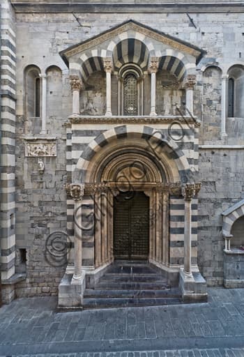 Romanesque St. Gotthard doorway, Genoa Cathedral, architectural sculpture 1155-1160