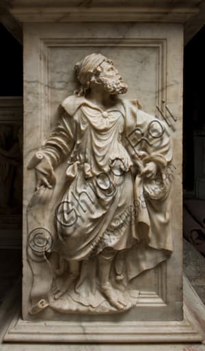 Scultura in marmo del Profeta, Guglielmo Della Porta, baldacchino altare Cappella San Giovanni, Duomo di Genova