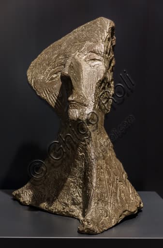 Bronze bust sculpture Portrait of architect Giovanni Michelucci by Venturino Venturi, Museo Novecento Florence