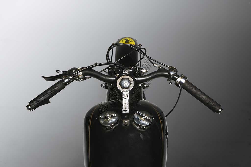 1932 Rudge 350 TT Replica vintage motorcycle, four-valve single-cylinder, from the Ferrari racing team