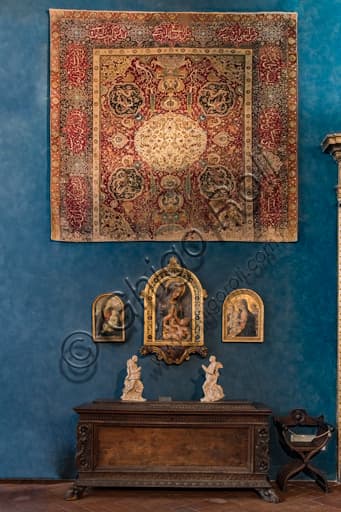 Late Gothic and Renaissance art collection room, Stefano Bardini Museum Florence