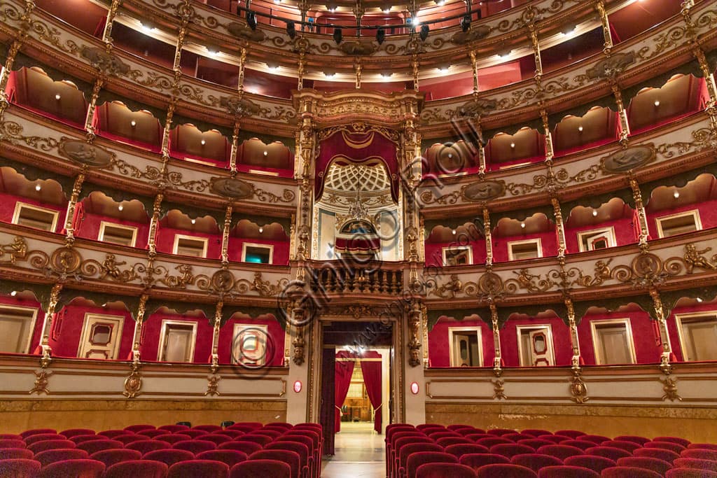 Interior of the Sala Grande hall in Teatro Grande Brescia showing the five series of dais and the Royal Box